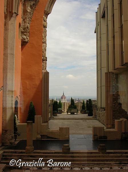 particolare dell'antica Buda visto dall'hotel Hilton.JPG